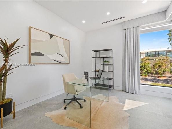 270 N Shore Dr, Miami Beach FL 33141