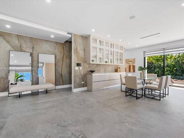 270 N Shore Dr, Miami Beach FL 33141