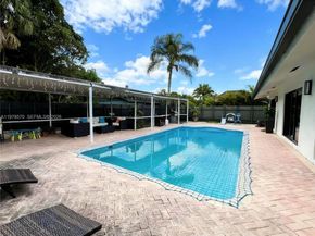 11104 SW 139th Ct, Miami FL 33186