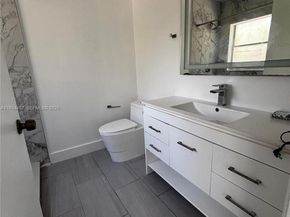 5200 NW 109th Ave 5, Doral FL 33178