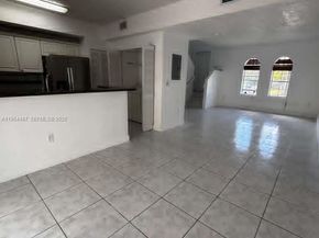 5200 NW 109th Ave 5, Doral FL 33178