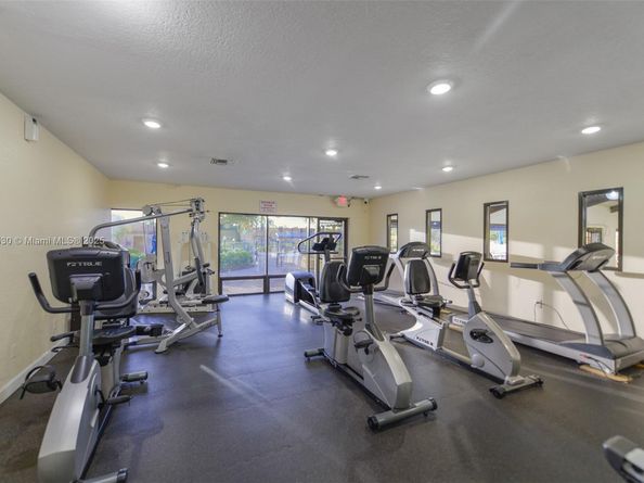 9601 Sunrise Lakes Blvd 106, Sunrise FL 33322