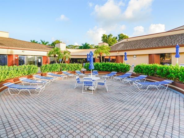 9601 Sunrise Lakes Blvd 106, Sunrise FL 33322