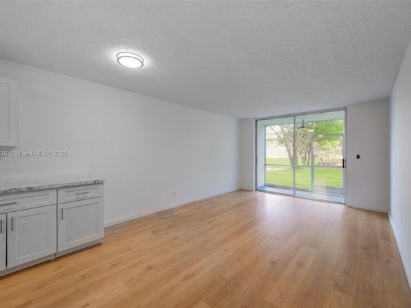9601 Sunrise Lakes Blvd 106, Sunrise FL 33322