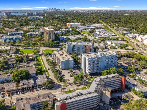 12500 NE 15th Ave 105, North Miami FL 33161