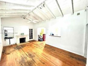 901 NW 10th Ct, Miami FL 33136