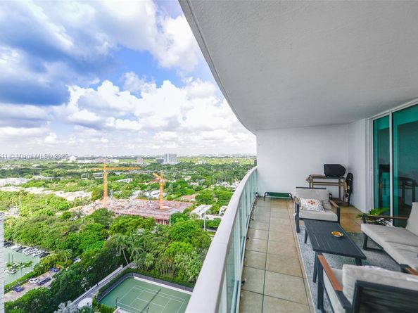 2101 Brickell Ave 2009, Miami FL 33129