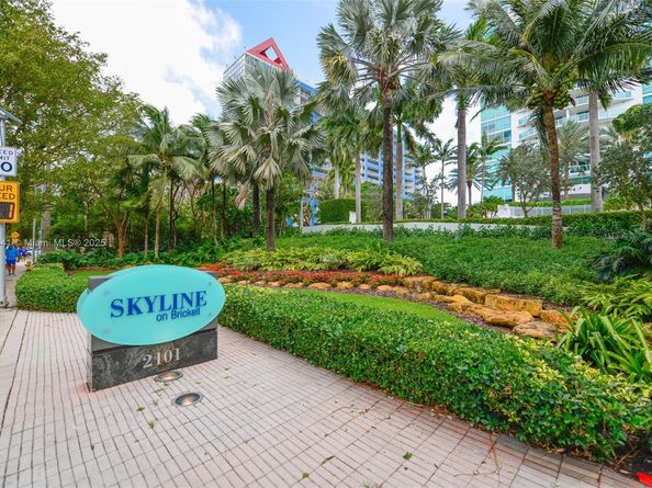 2101 Brickell Ave 2009, Miami FL 33129