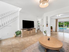 17080 SW 92nd Ct, Palmetto Bay FL 33157