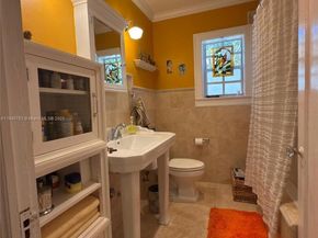 537 Glen Way, Miami Springs FL 33166