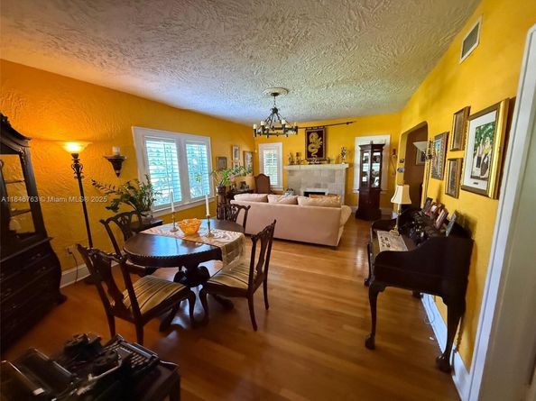 537 Glen Way, Miami Springs FL 33166