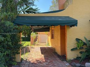 537 Glen Way, Miami Springs FL 33166