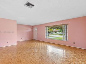 9306 NW 80th St, Tamarac FL 33321