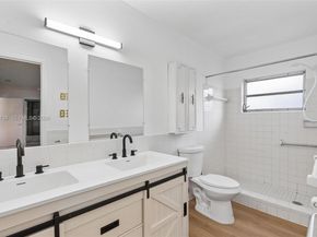 9306 NW 80th St, Tamarac FL 33321