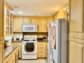 5005 Collins Ave 304, Miami Beach FL 33140