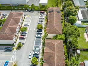 2820 NW 180th St, Miami Gardens FL 33056