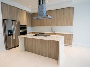 3374 Day Ave B, Miami FL 33133