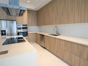 3374 Day Ave B, Miami FL 33133