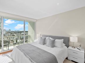6801 Collins Ave 1402 Door 1412 L, Miami Beach FL 33141