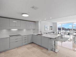 6801 Collins Ave 1402 Door 1412 L, Miami Beach FL 33141