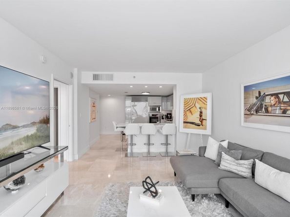 6801 Collins Ave 1402 Door 1412 L, Miami Beach FL 33141