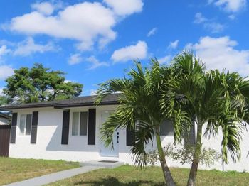 95 SW 17th Ter