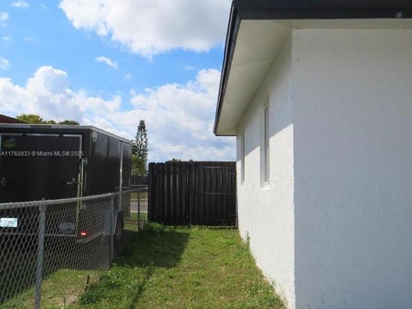 95 SW 17th Ter, Homestead FL 33030