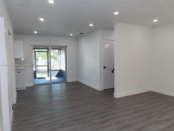 95 SW 17th Ter, Homestead FL 33030