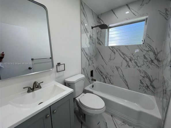 6761 Sheridan St, Hollywood FL 33024