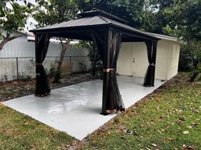 6761 Sheridan St, Hollywood FL 33024