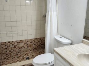 11219 SW 88th St 205C, Miami FL 33176
