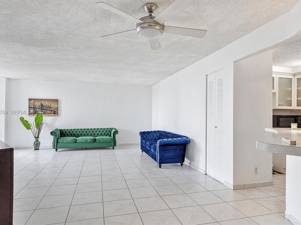 600 Parkview Dr 611, Hallandale Beach FL 33009