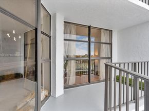 600 Parkview Dr 611, Hallandale Beach FL 33009