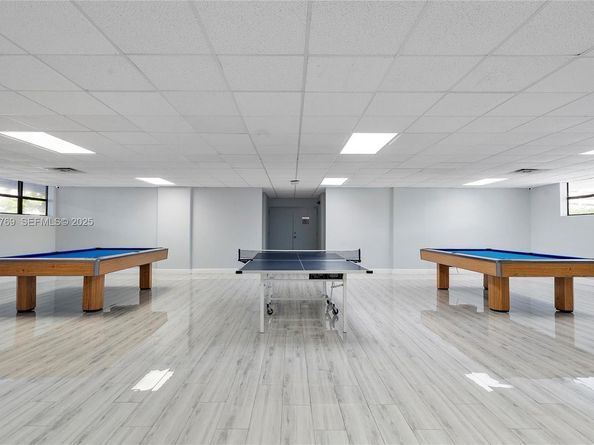 600 Parkview Dr 611, Hallandale Beach FL 33009