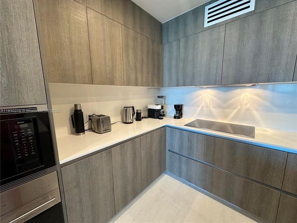 17550 Collins Ave 703, Sunny Isles Beach FL 33160