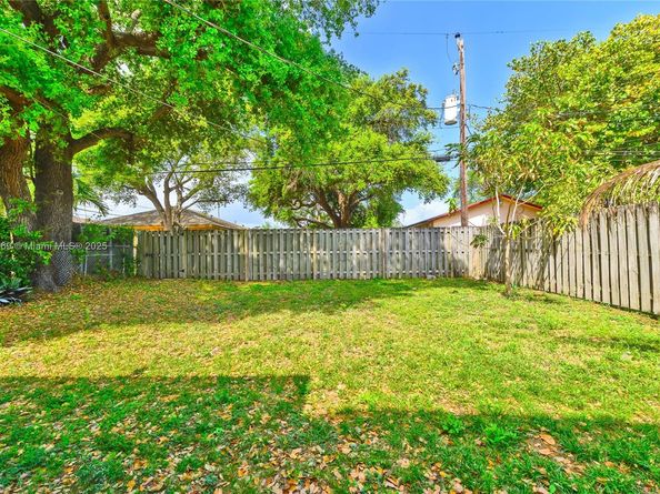 2243 Greene St, Hollywood FL 33020