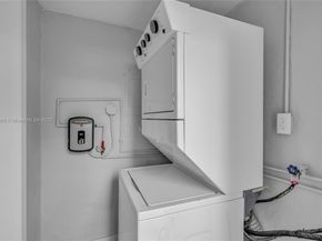 2243 Greene St, Hollywood FL 33020