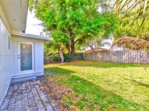 2243 Greene St, Hollywood FL 33020