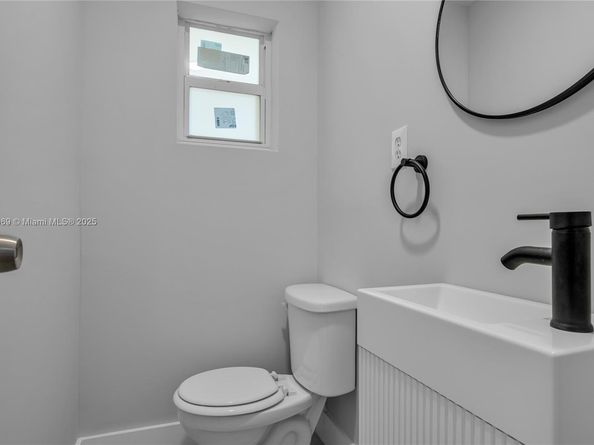 2243 Greene St, Hollywood FL 33020