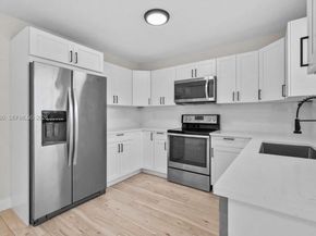 Undisclosed Address #A11949690, Hollywood FL 33021