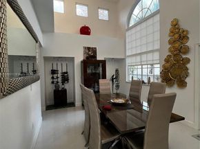 1170 E Wilshire Cir E, Pembroke Pines FL 33027