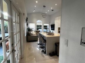 1170 E Wilshire Cir E, Pembroke Pines FL 33027