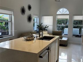 1170 E Wilshire Cir E, Pembroke Pines FL 33027