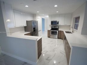 1002 NW 182nd Way, Pembroke Pines FL 33029