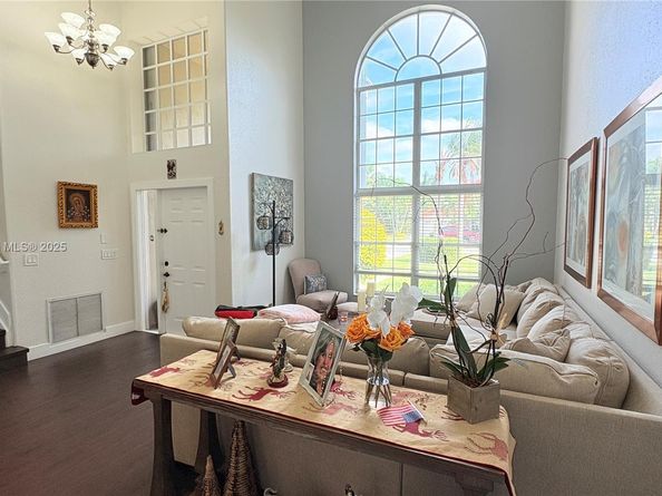 1002 NW 182nd Way, Pembroke Pines FL 33029