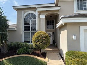 1002 NW 182nd Way, Pembroke Pines FL 33029