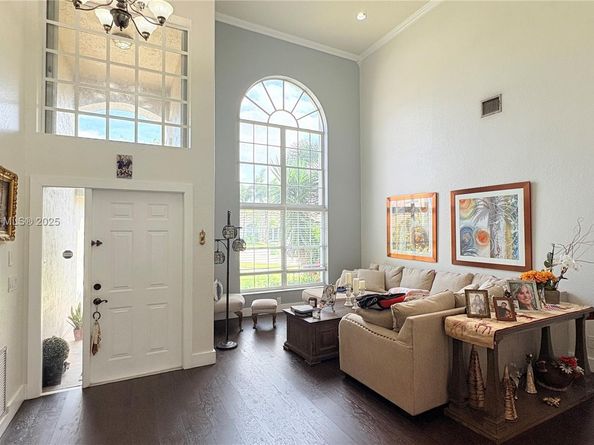 1002 NW 182nd Way, Pembroke Pines FL 33029