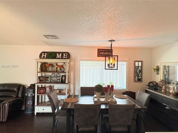 1002 NW 182nd Way, Pembroke Pines FL 33029