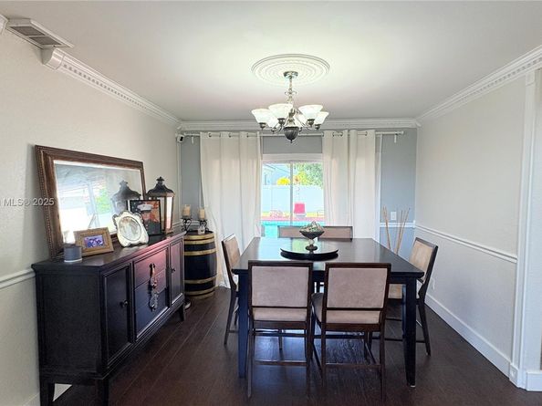 1002 NW 182nd Way, Pembroke Pines FL 33029