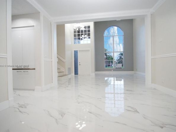 1002 NW 182nd Way, Pembroke Pines FL 33029